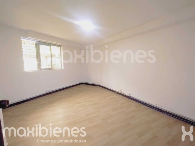 Apartamento de 6 alcobas en arriendo en La Floresta, Medellín, 160 m² · foto 13 de 20