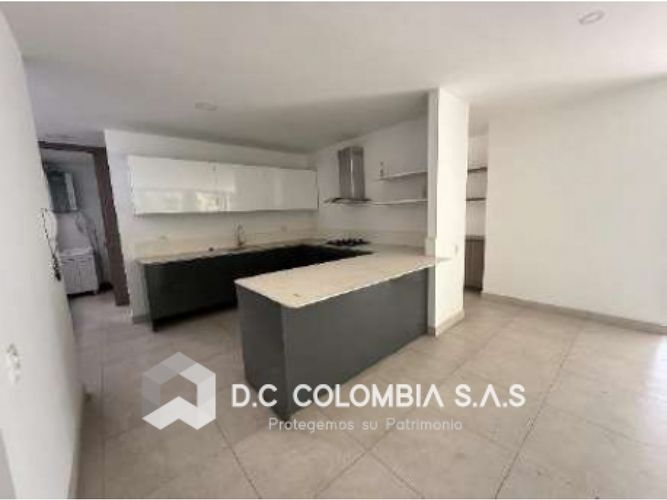 Apartamento de 3 alcobas en venta en Santa Monica, Cali, 206 m² · foto 3 de 9