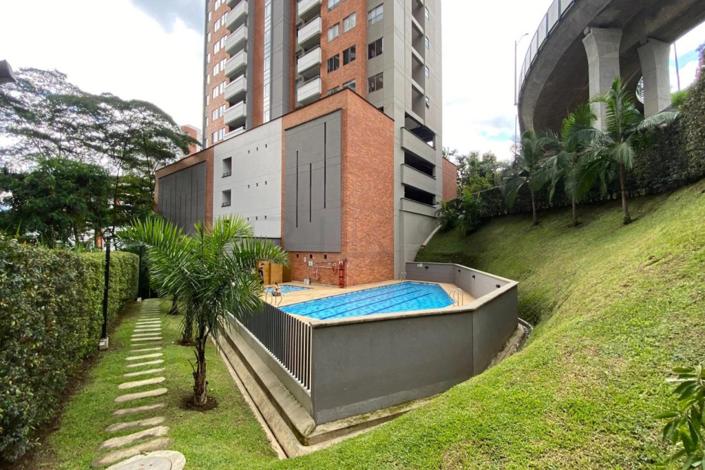 Apartamento en venta en El Esmeraldal, Envigado · foto 15 de 24