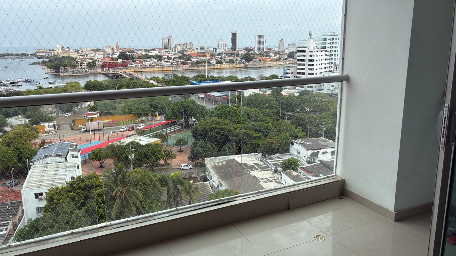 Apartamento en venta en Manga, Cartagena · foto 6 de 7