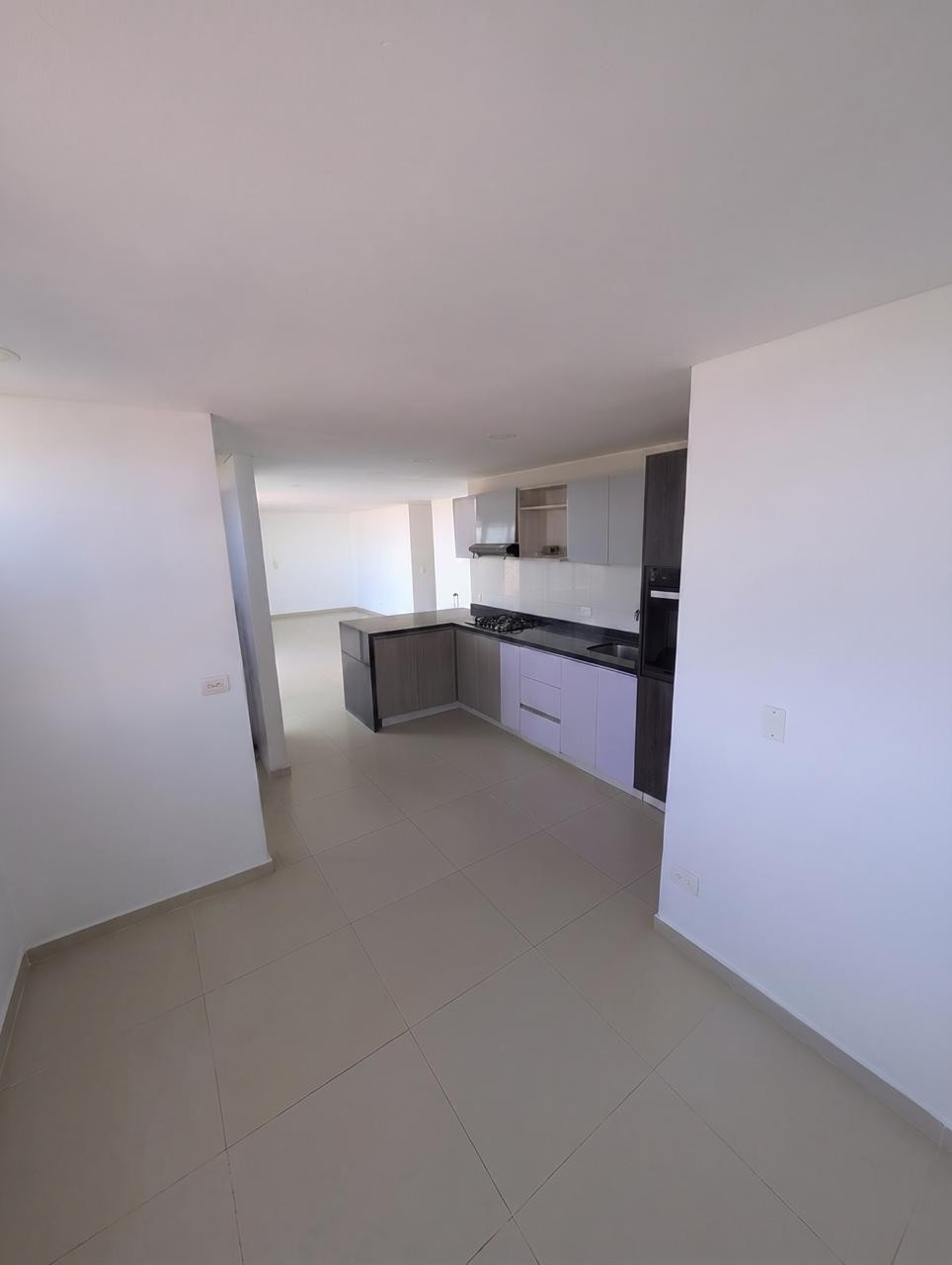 Apartamento en venta en Manga, Cartagena · foto 3 de 7