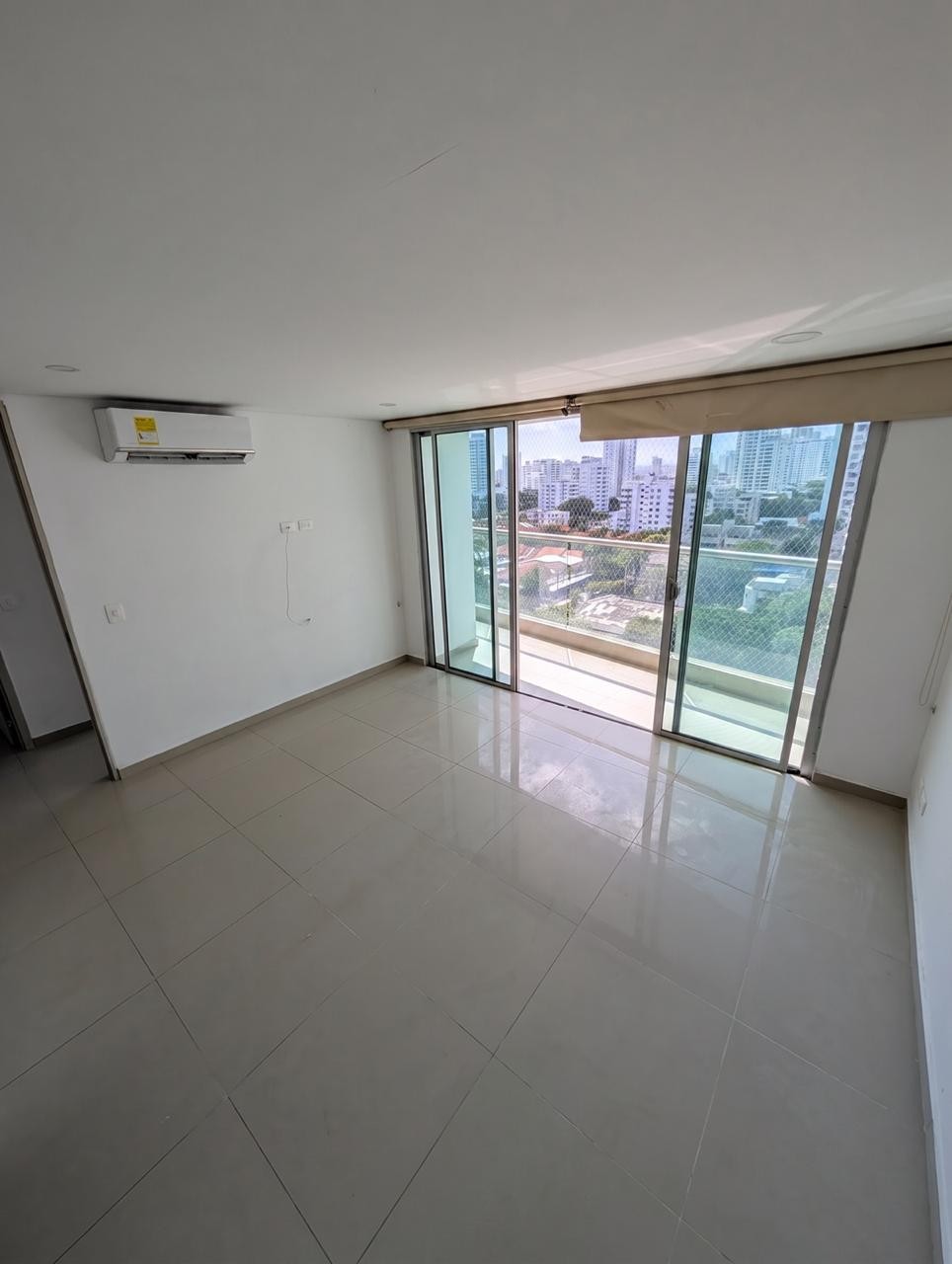 Apartamento en venta en Manga, Cartagena · foto 5 de 7