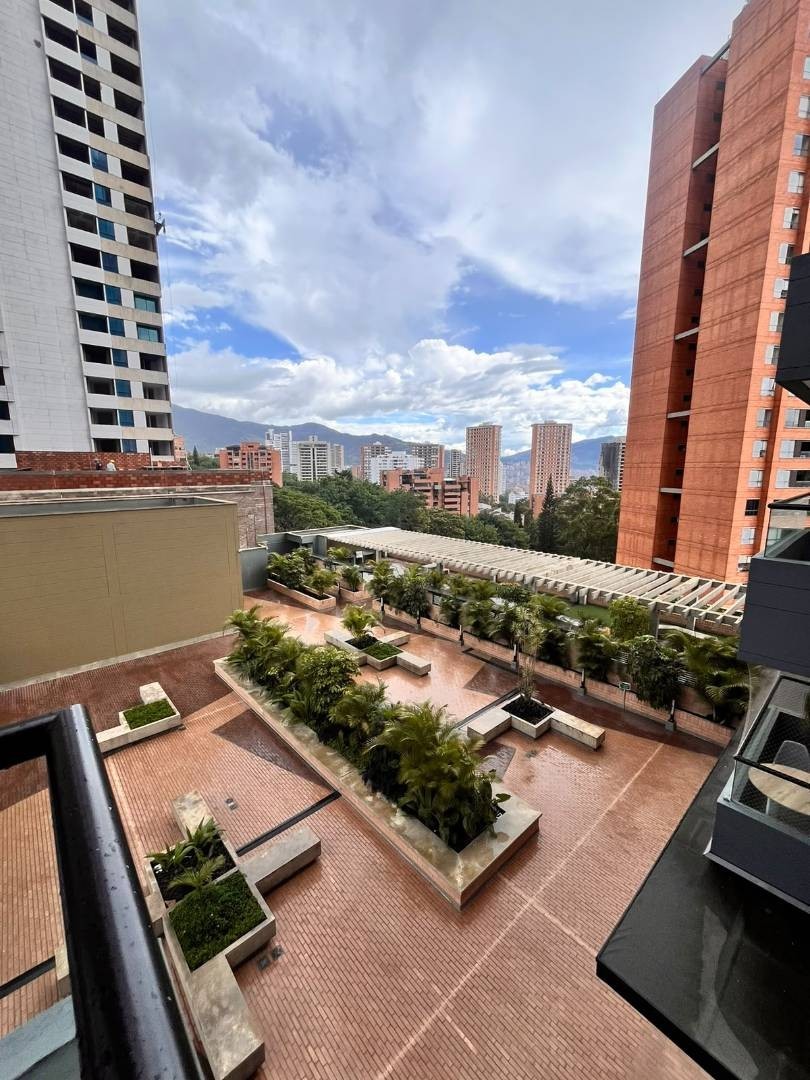 1BR Apartment in El tesoro (56 m²) - 2