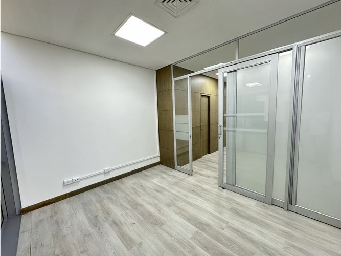 Oficina en arriendo en Ciudad Del Río, Medellín, 53 m² · foto 5 de 11