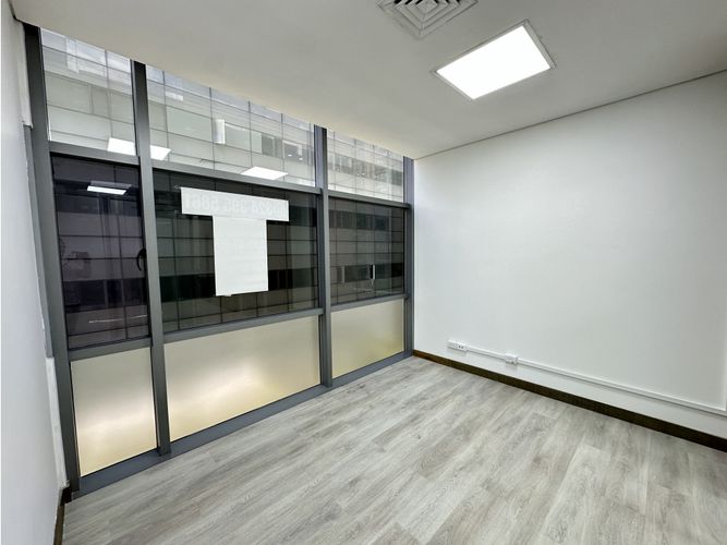 Oficina en arriendo en Ciudad Del Río, Medellín, 53 m² · foto 7 de 11