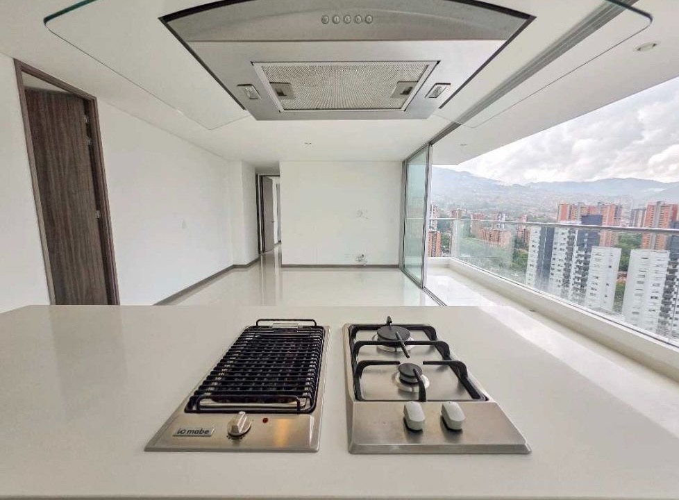 Apartamento en venta en Suramérica, Itagüí · foto 3 de 9