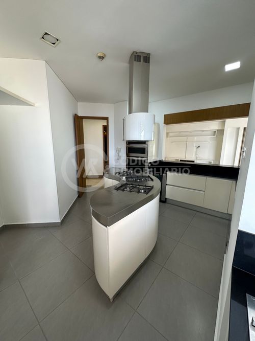 Apartamento de 3 alcobas en venta en Cabecera Del Llano, Bucaramanga, 259 m² · foto 11 de 24
