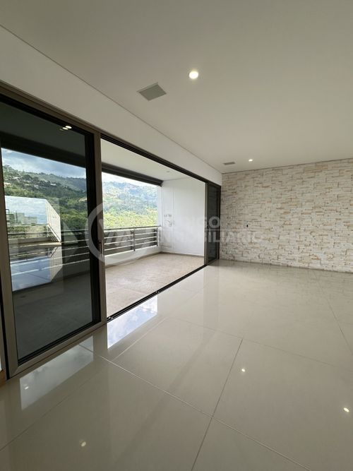 Apartamento de 3 alcobas en venta en Cabecera Del Llano, Bucaramanga, 259 m² · foto 4 de 24