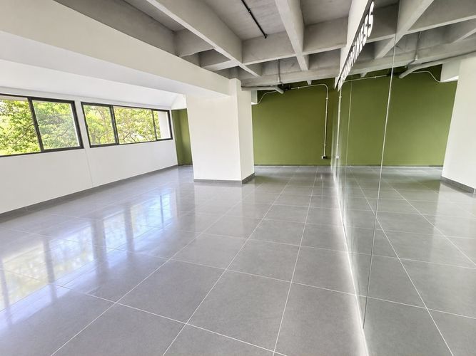 Local en arriendo en El Poblado, Medellín, 374 m² · foto 5 de 20