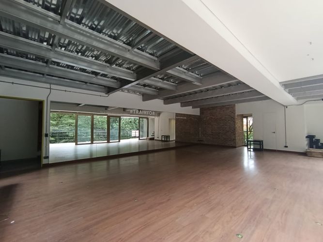 Local en arriendo en El Poblado, Medellín, 374 m² · foto 11 de 20