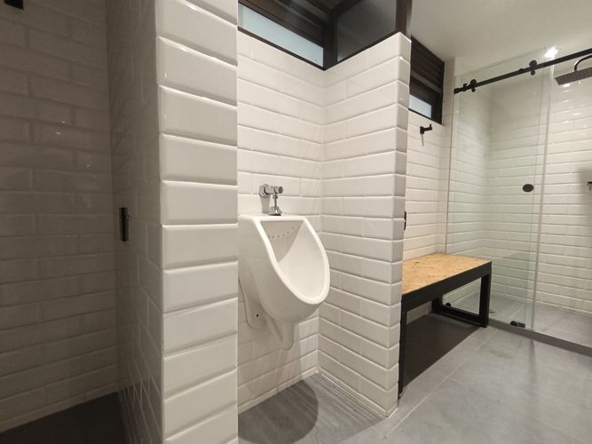 Local en arriendo en El Poblado, Medellín, 374 m² · foto 15 de 20