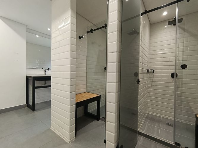 Local en arriendo en El Poblado, Medellín, 374 m² · foto 18 de 20