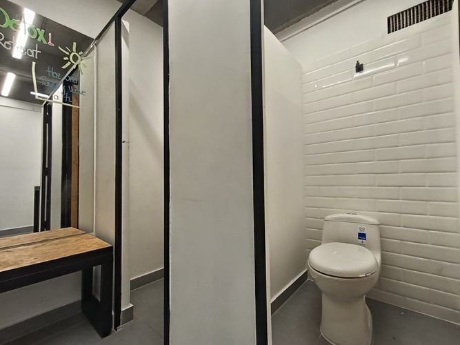 Local en arriendo en El Poblado, Medellín, 374 m² · foto 19 de 20
