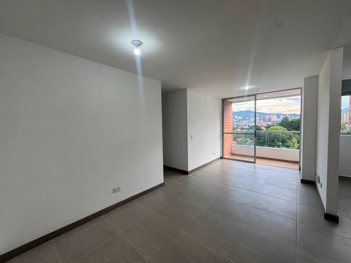 Apartamento en venta en Suramérica, Itagüí · foto 8 de 19