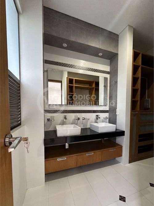 Apartamento de 3 alcobas en venta en Cabecera Del Llano, Bucaramanga, 259 m² · foto 19 de 24