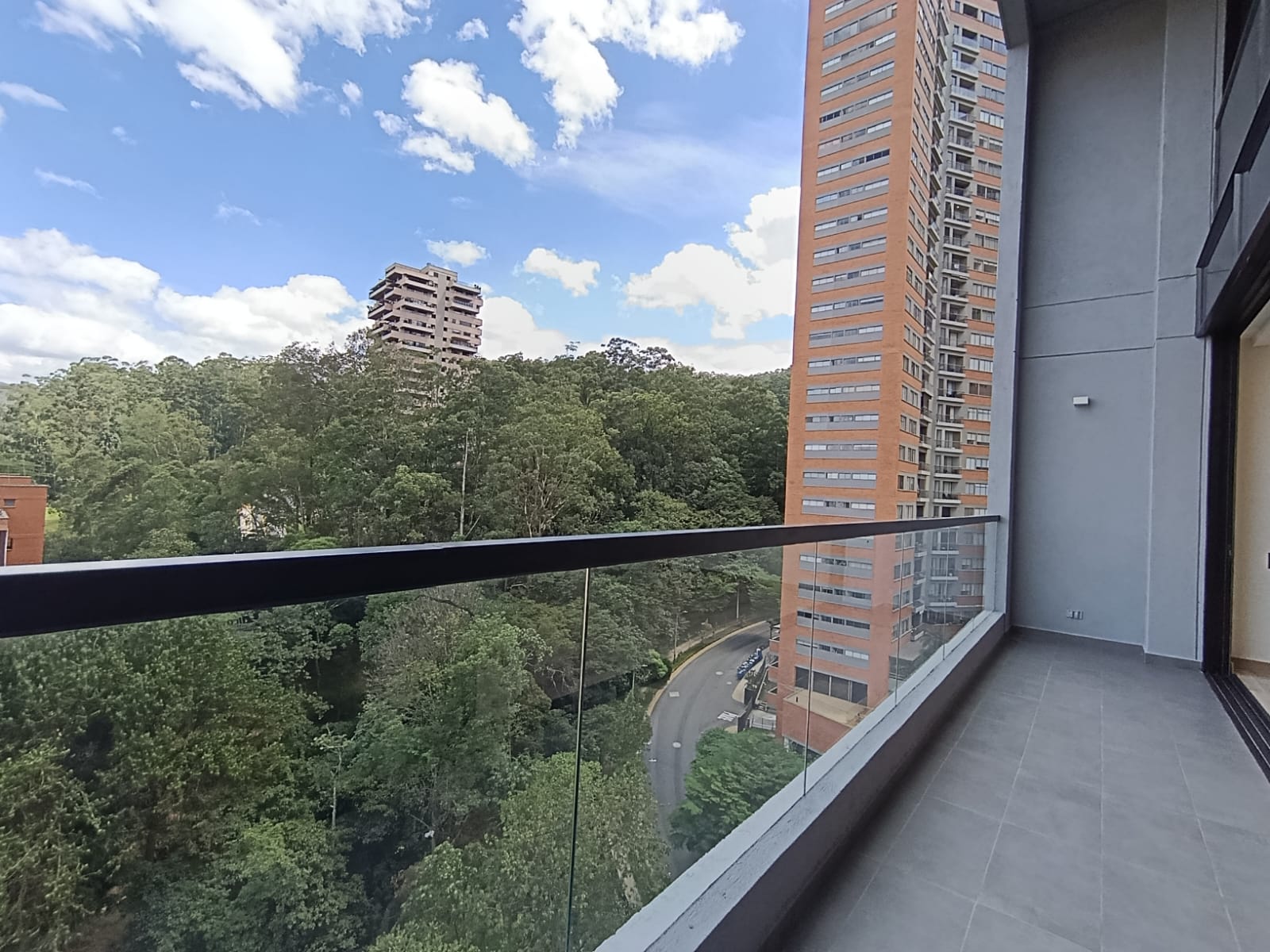 Apartaestudio en arriendo en El Poblado, Medellín · foto 12 de 17
