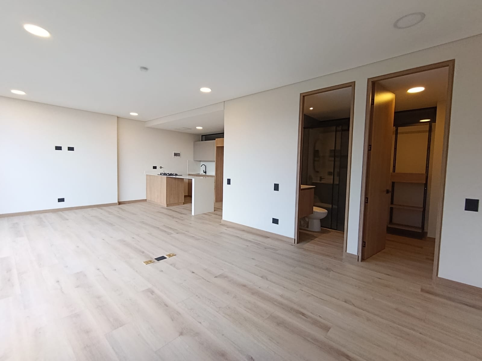 Apartaestudio en arriendo en El Poblado, Medellín · foto 16 de 17