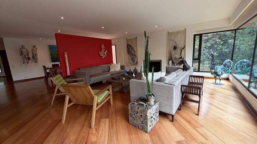 Apartamento de 4 alcobas en venta en Bellavista, Bogotá, 327 m² · foto 2 de 24