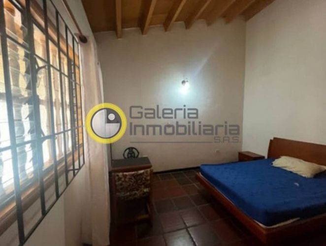 Casa de 7 alcobas en venta en Sotomayor, Bucaramanga, 520 m² · foto 6 de 16