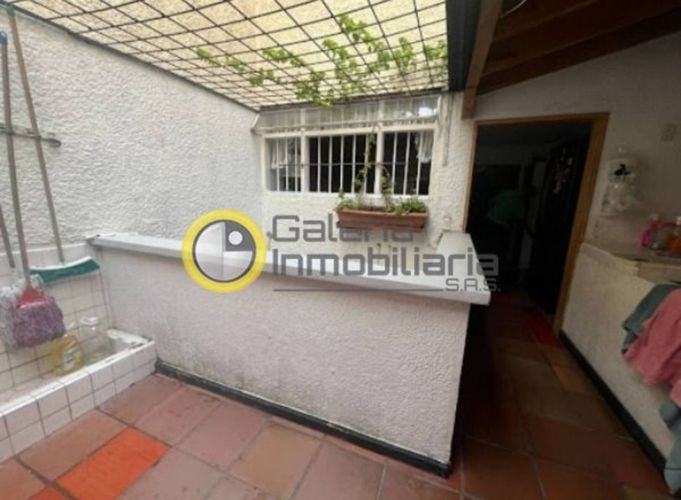 Casa de 7 alcobas en venta en Sotomayor, Bucaramanga, 520 m² · foto 7 de 16