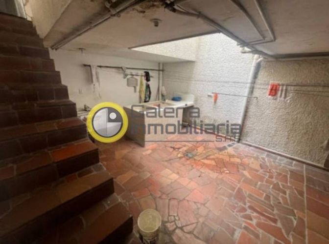 Casa de 7 alcobas en venta en Sotomayor, Bucaramanga, 520 m² · foto 8 de 16