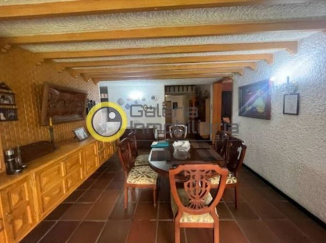Casa de 7 alcobas en venta en Sotomayor, Bucaramanga, 520 m² · foto 10 de 16