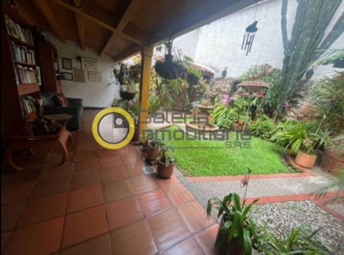 Casa de 7 alcobas en venta en Sotomayor, Bucaramanga, 520 m² · foto 11 de 16