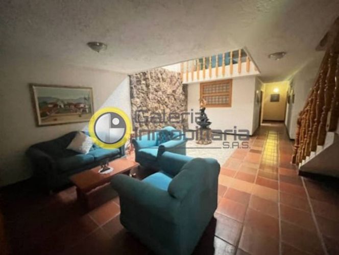 Casa de 7 alcobas en venta en Sotomayor, Bucaramanga, 520 m² · foto 14 de 16