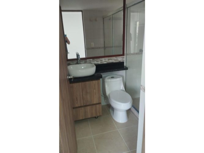 Apartamento de 2 alcobas en venta en La Castellana, Medellín, 107 m² · foto 4 de 10