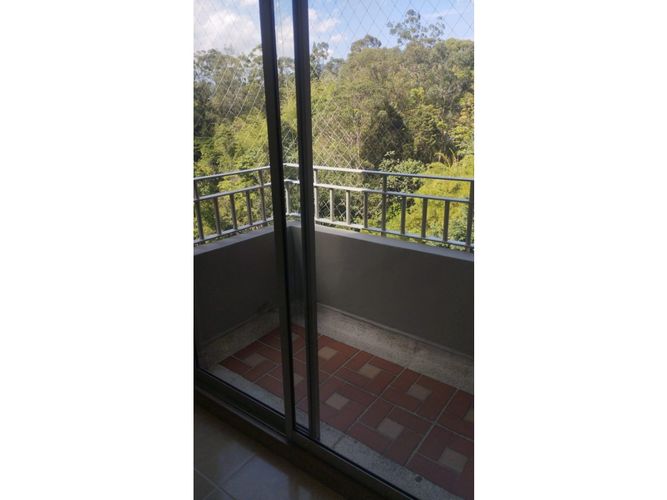 Apartamento de 2 alcobas en venta en La Castellana, Medellín, 107 m² · foto 9 de 10