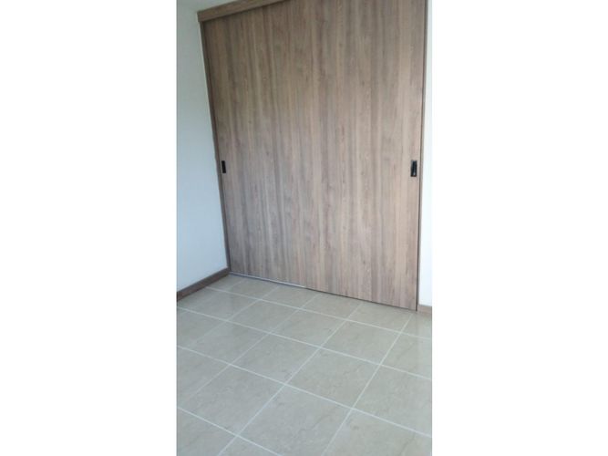 Apartamento de 2 alcobas en venta en La Castellana, Medellín, 107 m² · foto 10 de 10