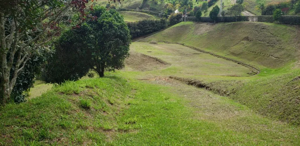 Lote en venta en Guayabito, Rionegro, 3369 m² · foto 10 de 14