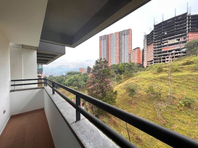 Apartamento en venta en Aves Maria, Itagüí · foto 2 de 15