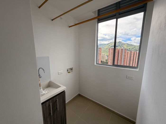 Apartamento en venta en Ditaires, Itagüí · foto 5 de 24