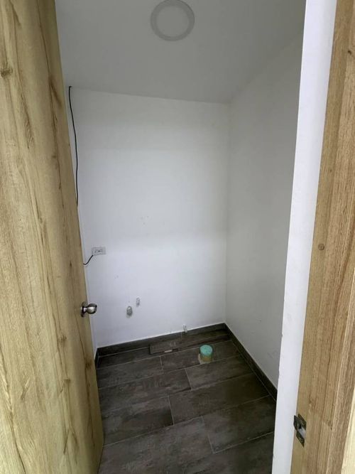 Oficina en venta en Manuel Restrepo, Sabaneta, 41 m² · foto 7 de 8