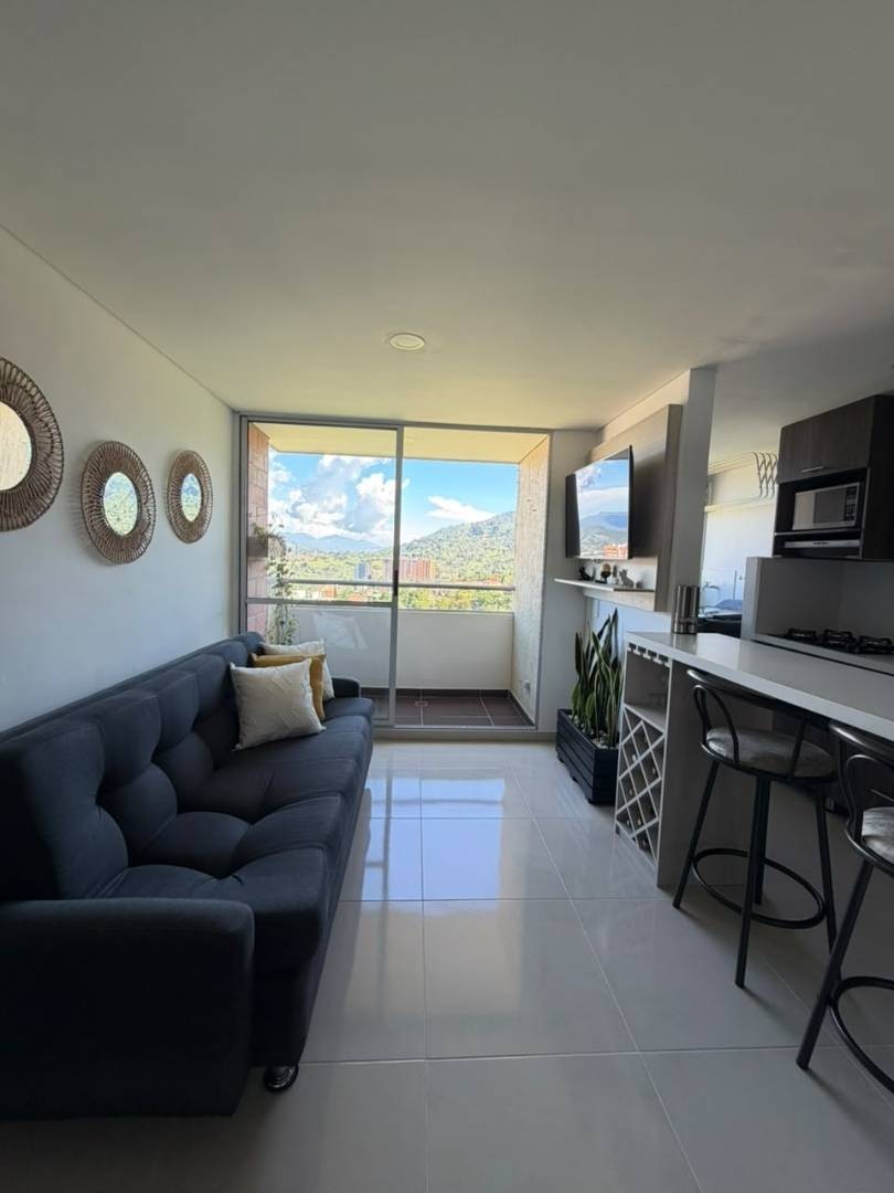 Apartamento en venta en La Ferreria, La Estrella · foto 3 de 10