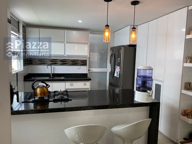 Casa de 4 alcobas en venta en San Francisco, Ibagué, 280 m² · foto 4 de 24