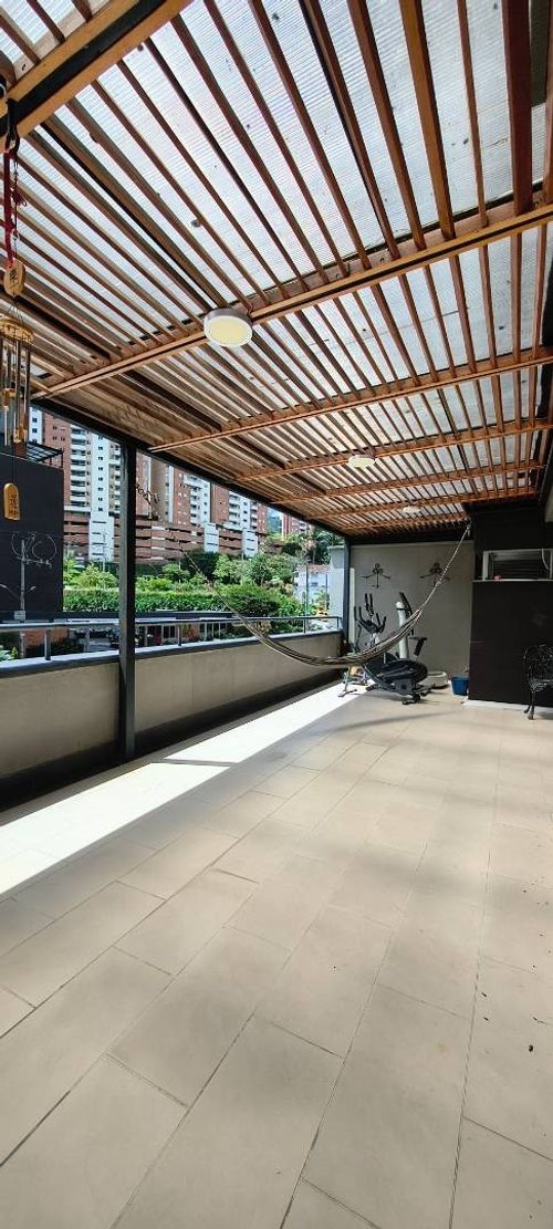 Apartamento de 3 alcobas en venta en Las Lomitas, Sabaneta, 101 m² · foto 2 de 24