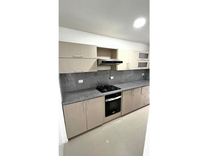 Casa de 4 alcobas en venta en El Castillo, Jamundí, 160 m² · foto 3 de 17