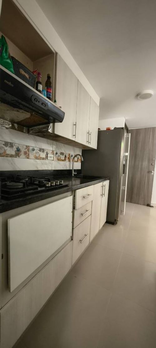Apartamento de 3 alcobas en venta en Las Lomitas, Sabaneta, 101 m² · foto 14 de 24