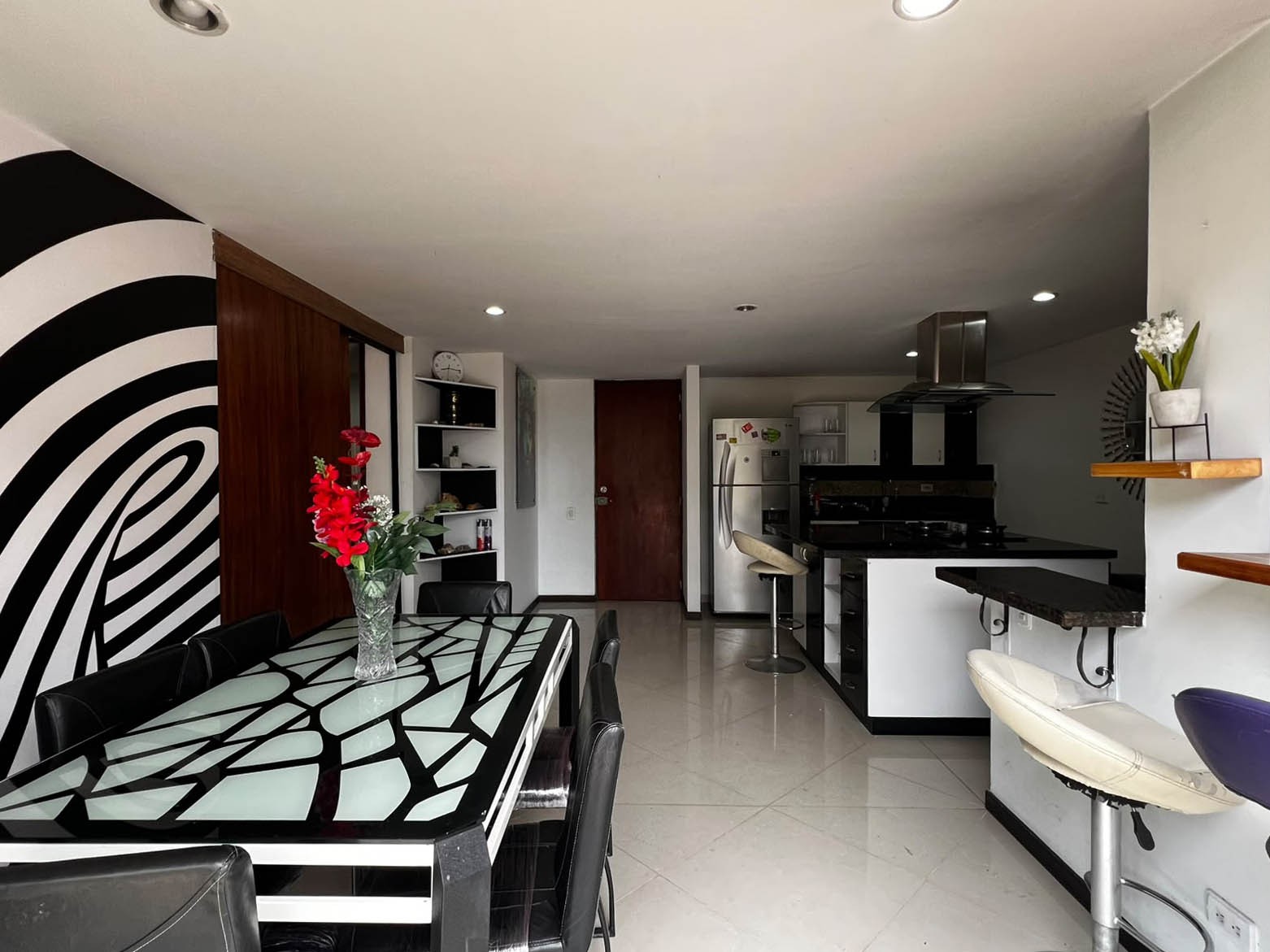 Apartamento en venta en El Poblado, Medellín · foto 2 de 10