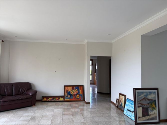 Apartamento de 4 alcobas en venta en Ciudad Jardin, Cali, 174 m² · foto 2 de 24