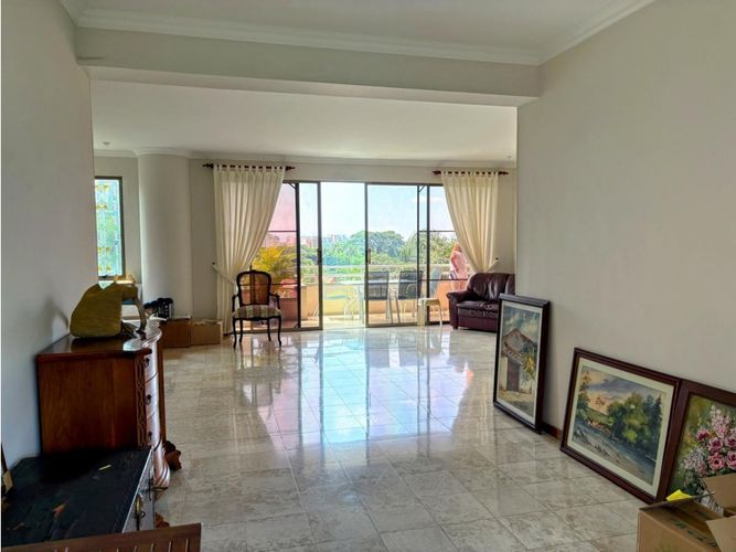 Apartamento de 4 alcobas en venta en Ciudad Jardin, Cali, 174 m² · foto 3 de 24