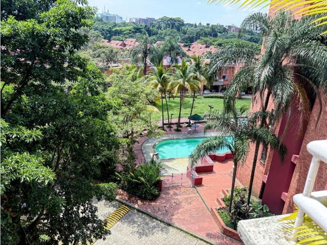 Apartamento de 4 alcobas en venta en Ciudad Jardin, Cali, 174 m² · foto 4 de 24