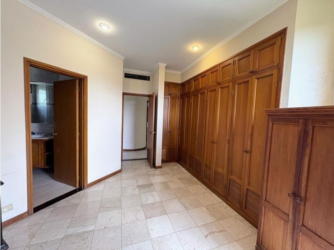 Apartamento de 4 alcobas en venta en Ciudad Jardin, Cali, 174 m² · foto 11 de 24
