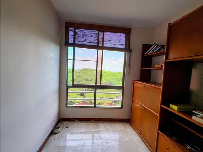 Apartamento de 4 alcobas en venta en Ciudad Jardin, Cali, 174 m² · foto 13 de 24