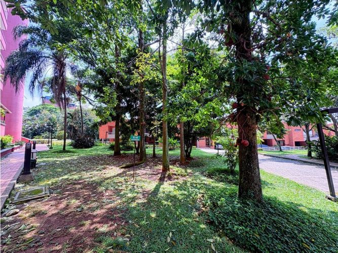 Apartamento de 4 alcobas en venta en Ciudad Jardin, Cali, 174 m² · foto 22 de 24