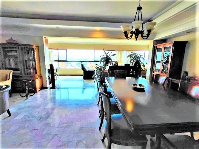 Apartamento de 4 alcobas en venta en Santa Monica, Cali, 232 m² · foto 4 de 24
