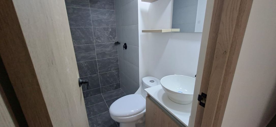 Apartamento de 2 alcobas en arriendo en Loma De San Jose, Sabaneta, 55 m² · foto 10 de 20