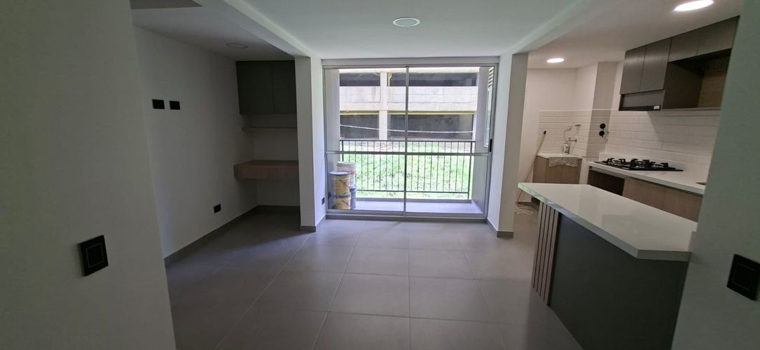 Apartamento de 2 alcobas en arriendo en Loma De San Jose, Sabaneta, 55 m² · foto 4 de 20